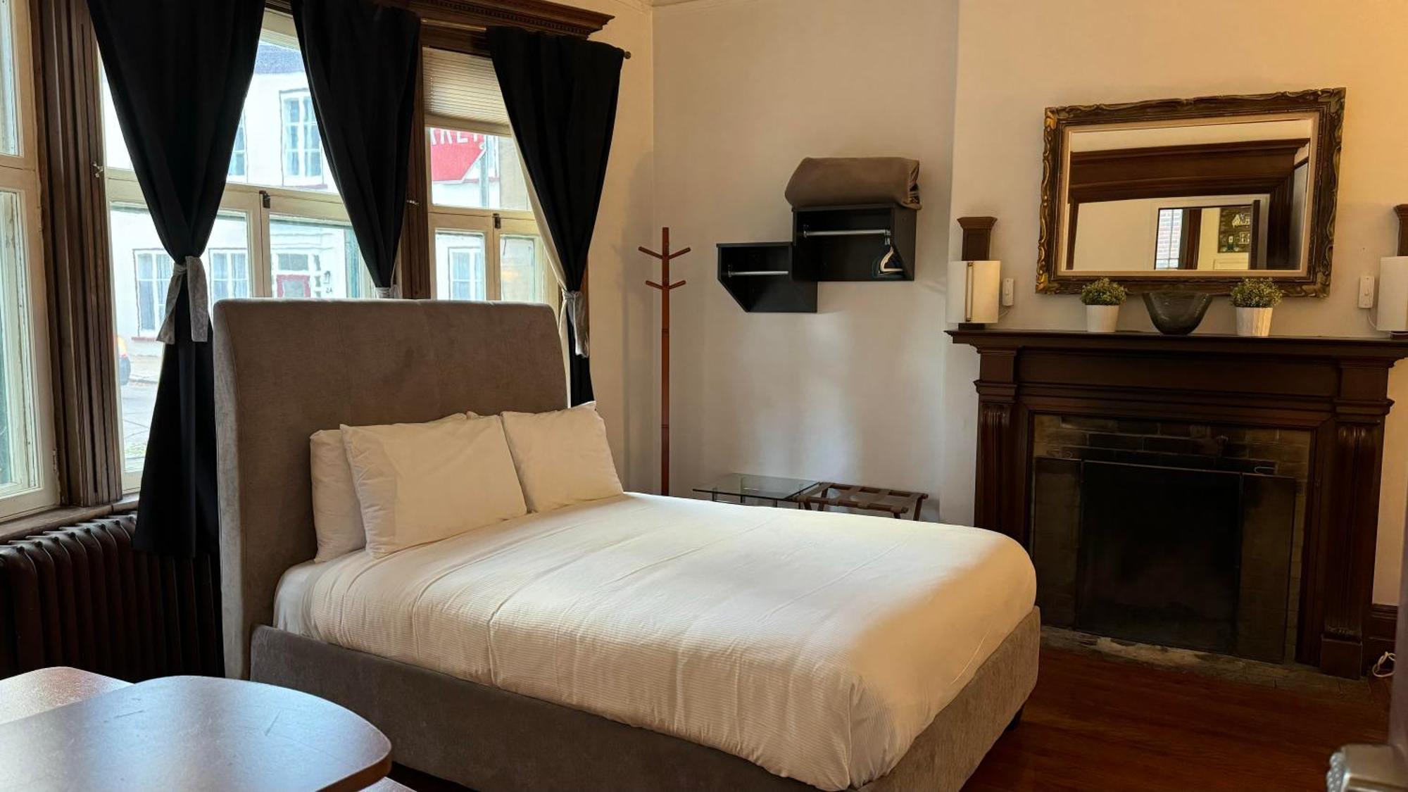 Bed and Breakfast Le Grisons à Ville de Québec Extérieur photo