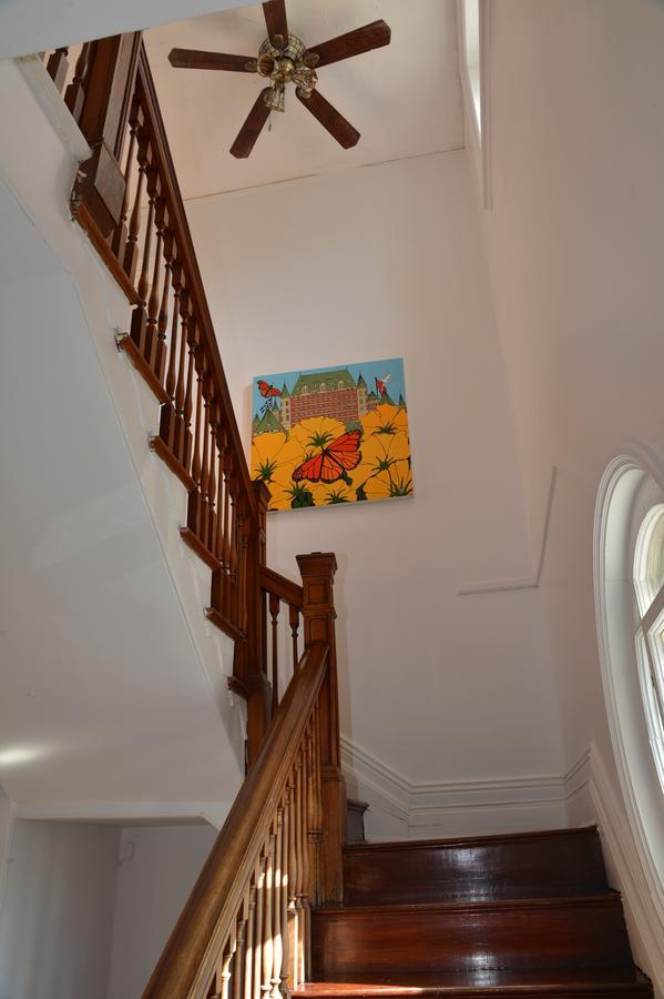 Bed and Breakfast Le Grisons à Ville de Québec Extérieur photo